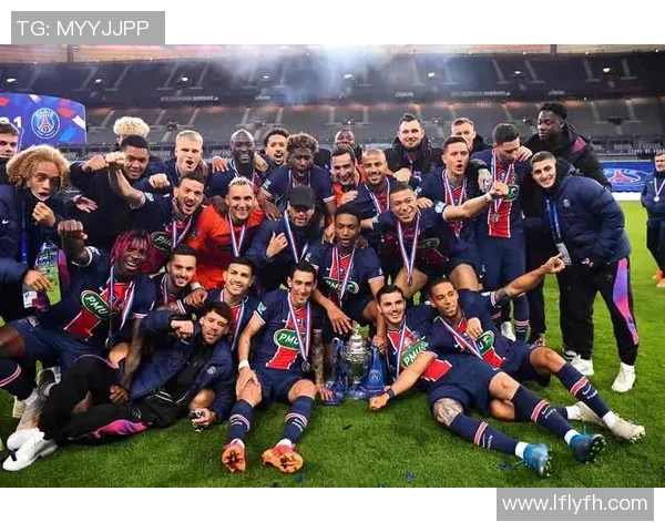 07AC米兰对阵曼联的首发阵容分析与战术解析 07AC米兰对阵曼联的首发阵容分析与战术解析